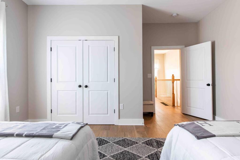 Newly Renovated 3 Bedroom Shelby Park Home **Free Parking** Louisville Zewnętrze zdjęcie